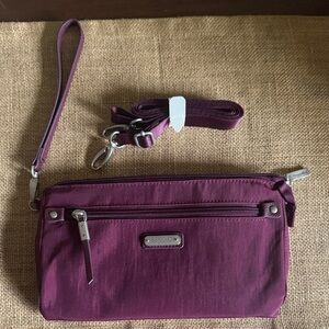Baggallini Plum Wristlet Crossbody Clutch